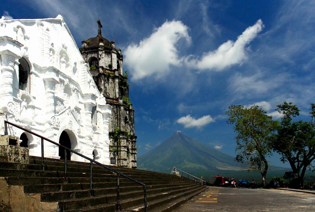 Casavecino Bed & Breakfast Legazpi Exterior photo